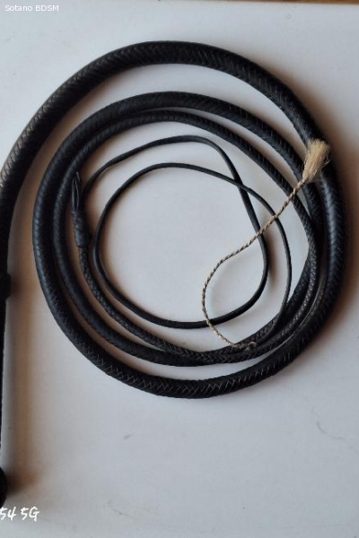 VENDO BULLWHIP NEGRO DE LATIG